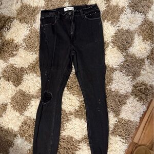 Abercrombie & Fitch Black Distressed Women Jeans